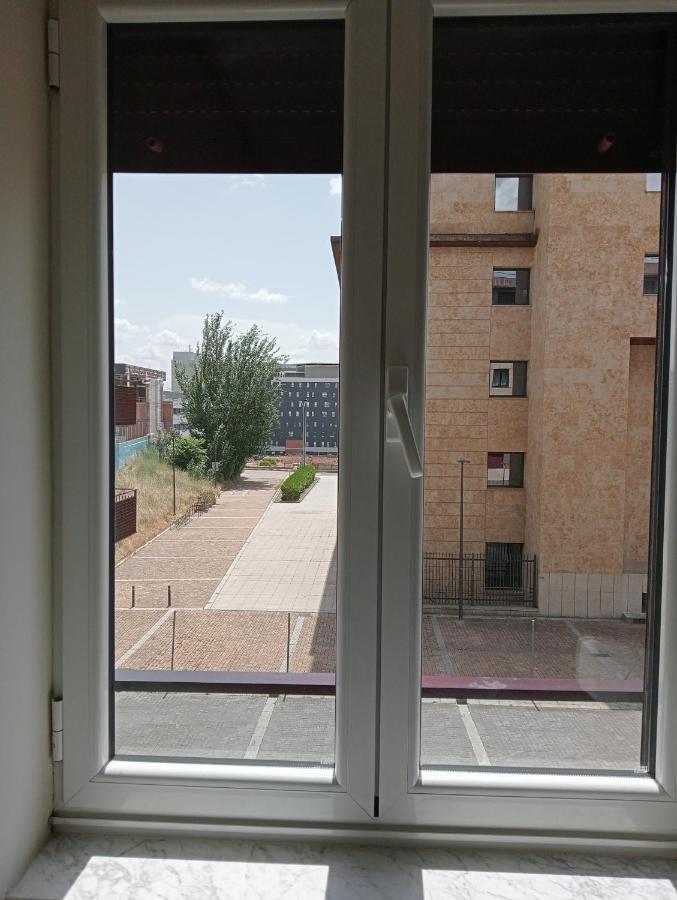 Jardines De La Muralla Free Parking サラマンカ エクステリア 写真