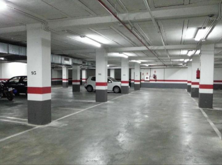Jardines De La Muralla Free Parking サラマンカ エクステリア 写真